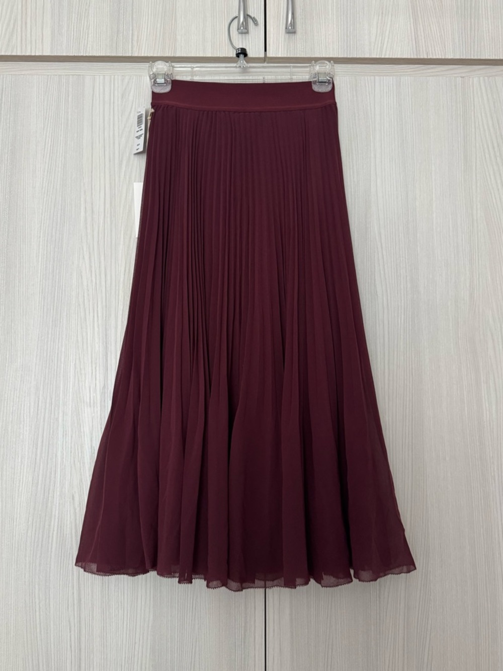 Aritzia Wilfred Twirl Pleated Skirt Sumac Burgundy
